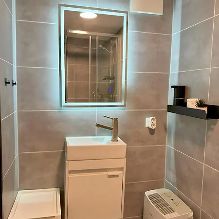 Apartman Modern Basement Near Phantasialand & Cologne Erftstadt