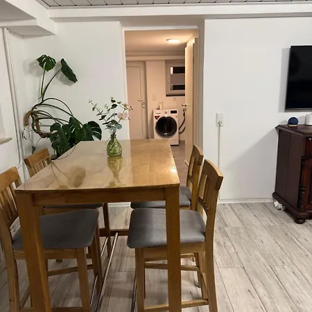 Modern Basement Near Phantasialand & Cologne Apartman