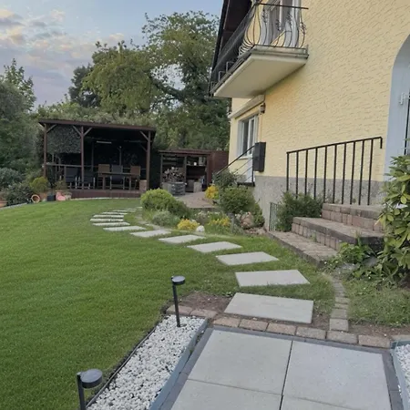 Apartamento Modern Basement Near Phantasialand & Cologne Erftstadt