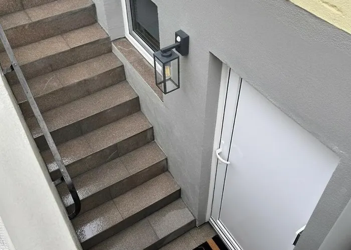Modern Basement Near Phantasialand & Cologne Lejlighed