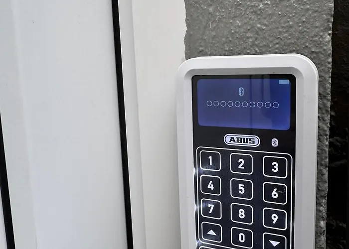 Modern Basement Near Phantasialand & Cologne Lejlighed